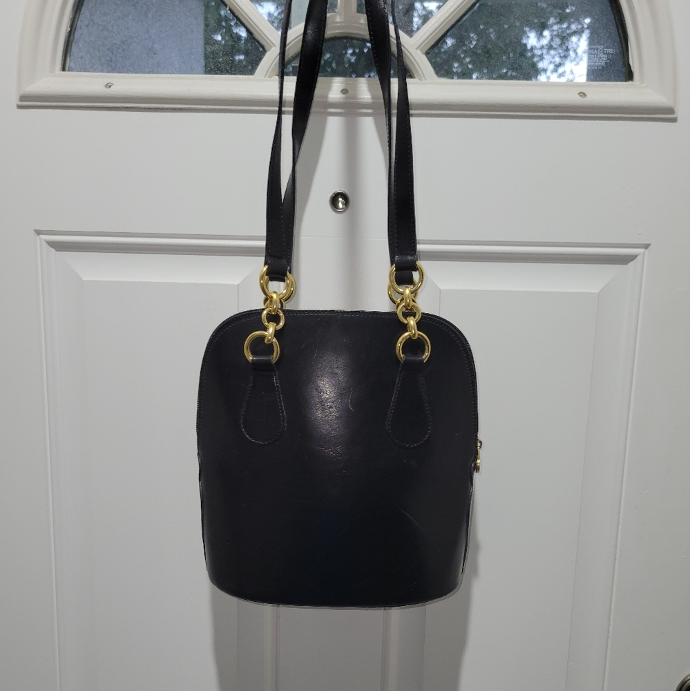 Vintage Minimalist Black Leather Bag from Brooke Brothers Medium